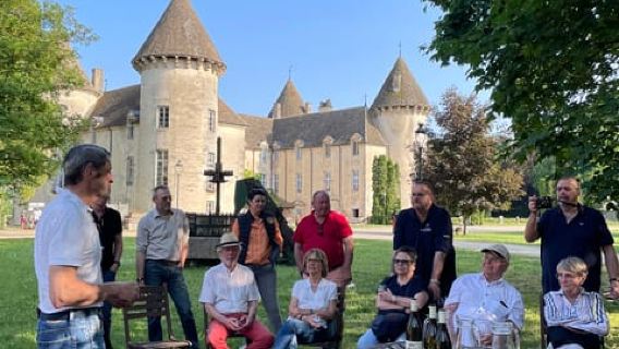 Dégustation de vins de Bourgogne au Château de Savigny-lès-Beaune