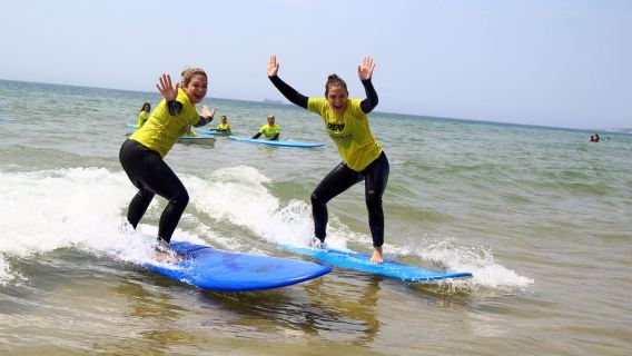 Lisbon: Guided Surfing Tour & Lessons