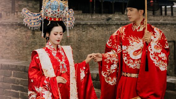 Xi'an Yunjin Chang'an Hanfu group photography · Chinese wedding costume portrait