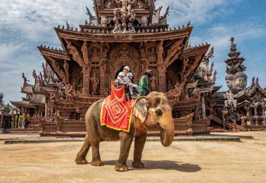 [Departing from Bangkok] Pattaya Discovery Tour – Sanctuary of Truth + Nong Nooch Village Full-Day Experience