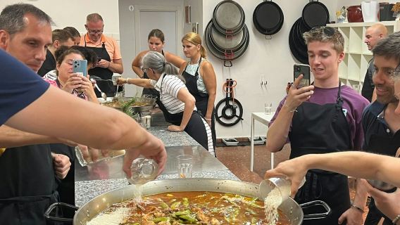 Valencia: Paella, Tapas & Sangria Cooking Class