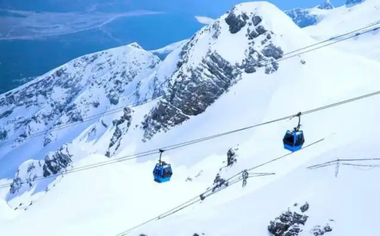 Jade Dragon Snow Mountain  + Golden Sunshine at Dongba Valley + Naxi Village + Baisha Ancient Town