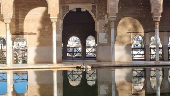 Alhambra & Generalife: Exklusive Führung für Ihre Familie oder Gruppe