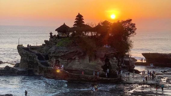 Tur Bedugul & Keindahan Pura Tanah Lot