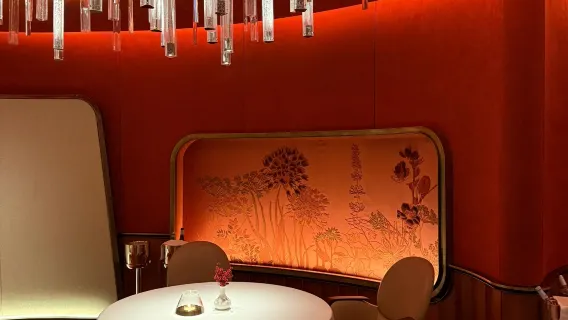 Restaurant reservation service for the popular La Pergola in Rome, Italy