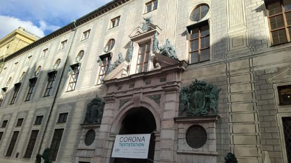 Münchner Residenz: Private Tour mit Künstlern und Historikern