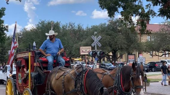 perjalanan satu hari Kota Koboi Dallas dengan sewa kendaraan pribadi Tiongkok - Berubah Menjadi Koboi Wild West