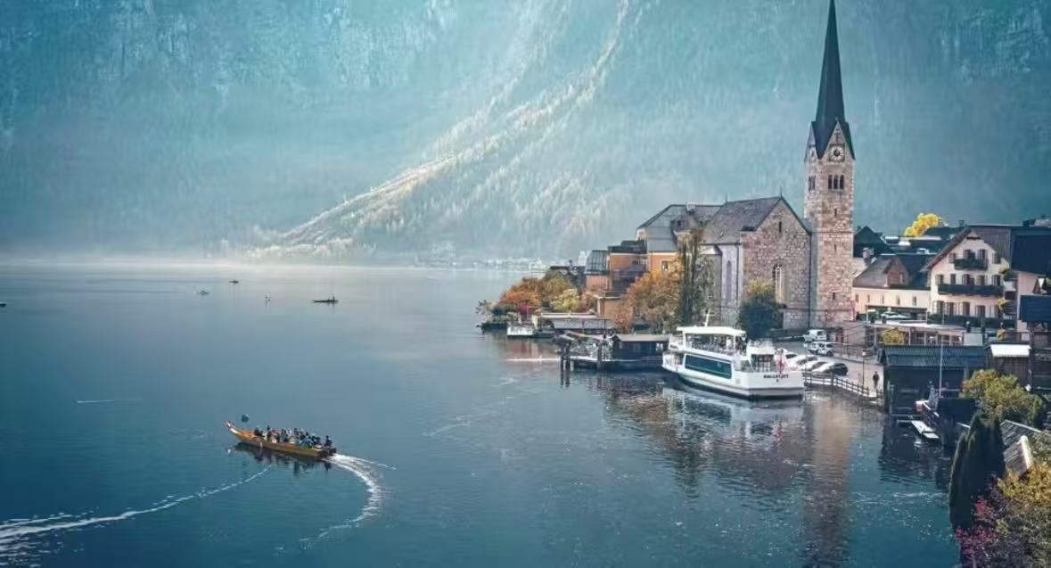 Vienna: The Voice of Austria: A Symphony of Music, Grandeur, and Mountains|English-speaking tour group