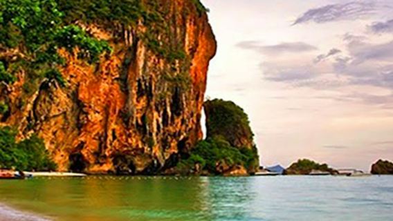 กระบี: ทัวร์ชมพระอาทิตย์ตกที่ถ้ำพระนาง พร้อมดำน้ำตื้นยามค่ำคืนด้วยเรือหางยาว