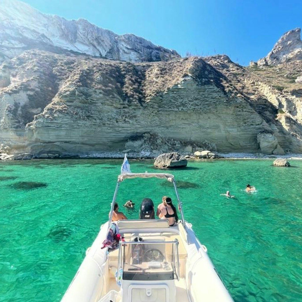 Cagliari: Guided Boat Tour + Swim Stops + Snorkeling + Glass of Prosecco