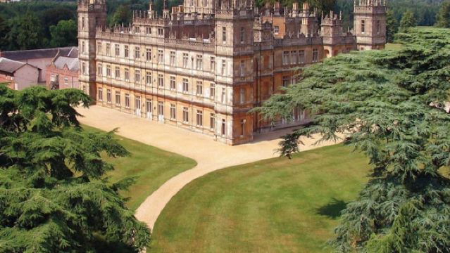 Bampton: Rondleiding langs de filmlocaties van Downton Abbey + toegang tot Highclere Castle