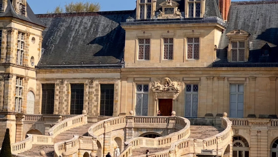 Berlepas dari Paris: Fontainebleau + Lawatan Sehari ke Château de Vaux-le-Vicomte (Tiket Masuk Tidak Termasuk)