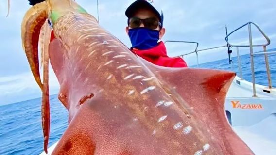 沖縄海釣り体験（慶良間諸島+プロ船長同行+釣った魚の調理持ち帰り可）