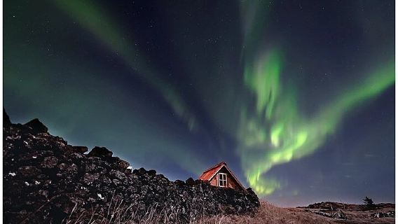 Pengalaman menjejaki aurora di Reykjavik Iceland | Perjalanan dalam kumpulan kecil + pemandu pelancong fotografi + foto percuma terhad