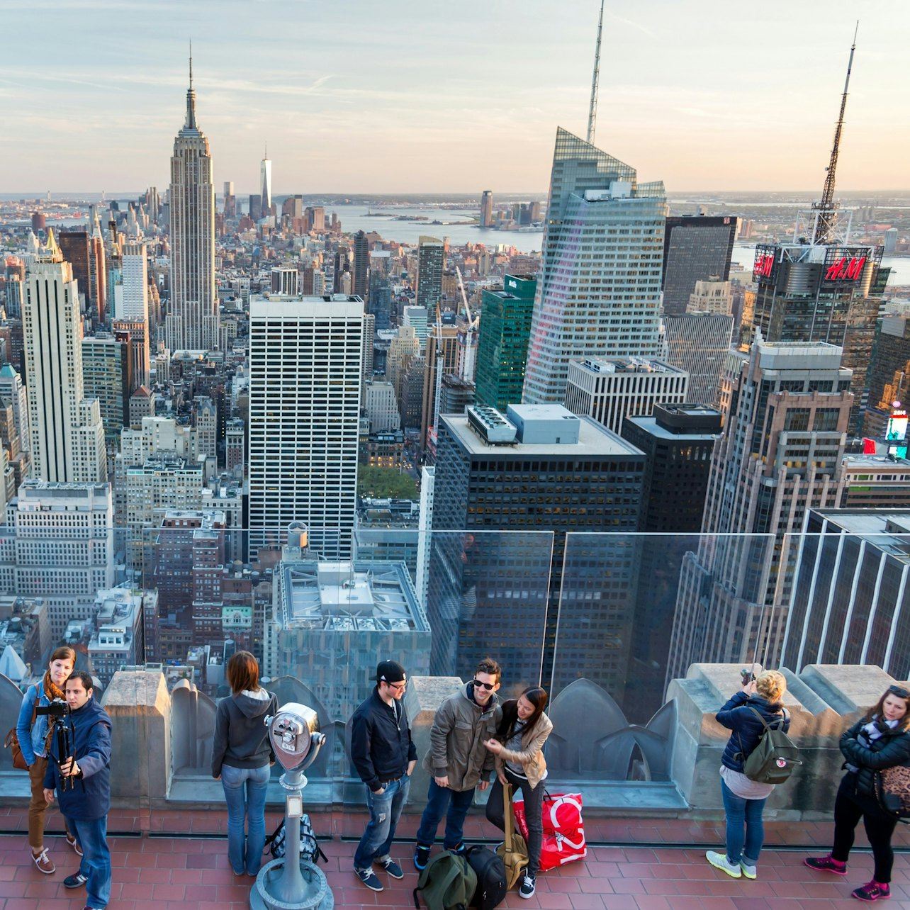 ตึกเอ็มไพร์สเตท: ทัวร์พร้อมไกด์ + บัตรเข้าชมจุดชมวิวท็อปออฟเดอะร็อก (เลือกได้)