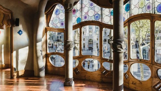 Gaudí Tour: Sagrada Familia, Park Güell & Casa Batlló Guided Tour