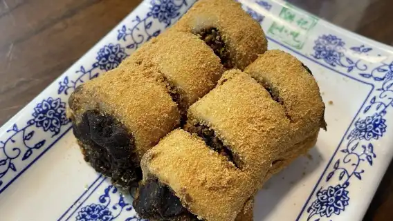 Eatwith - Beijing- Private Food Tour: Experience the heaven of food lover in Beijing Niujie