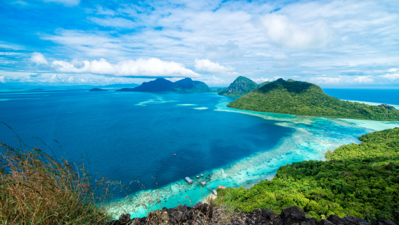 Bohey Dulang Hiking + Snorkeling at Mantabuan & Sibuan– Island Hopping Semporna with Lunch