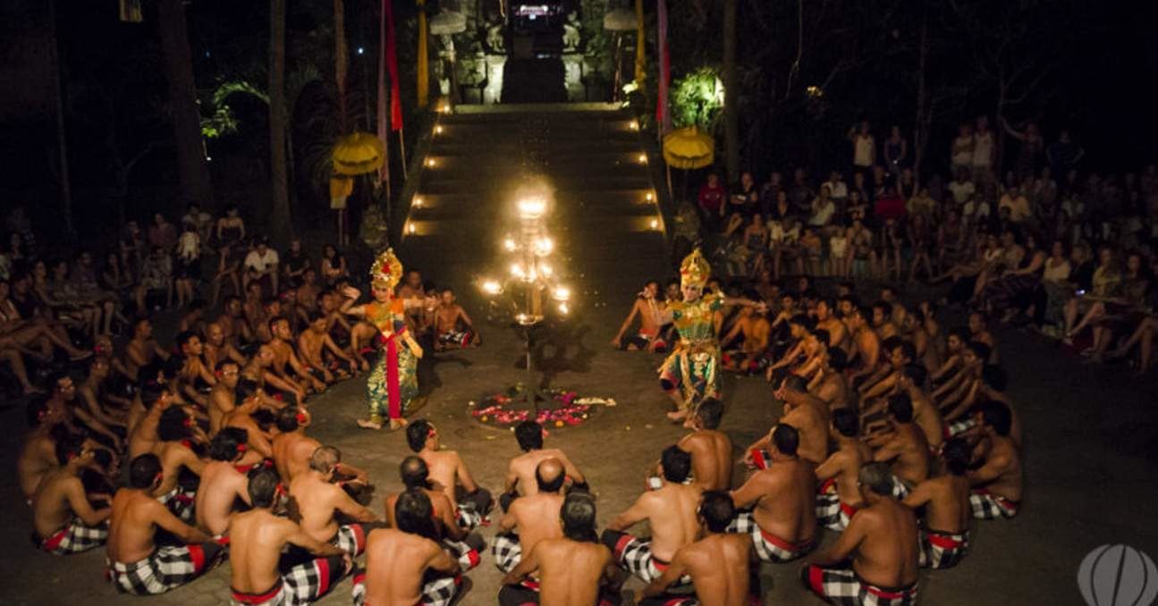 峇里島烏魯瓦圖廟日落和克差火舞一日遊【中英文導遊+接駁+門票
