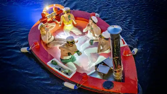 Cruise of London's Docklands in a hot tub boat