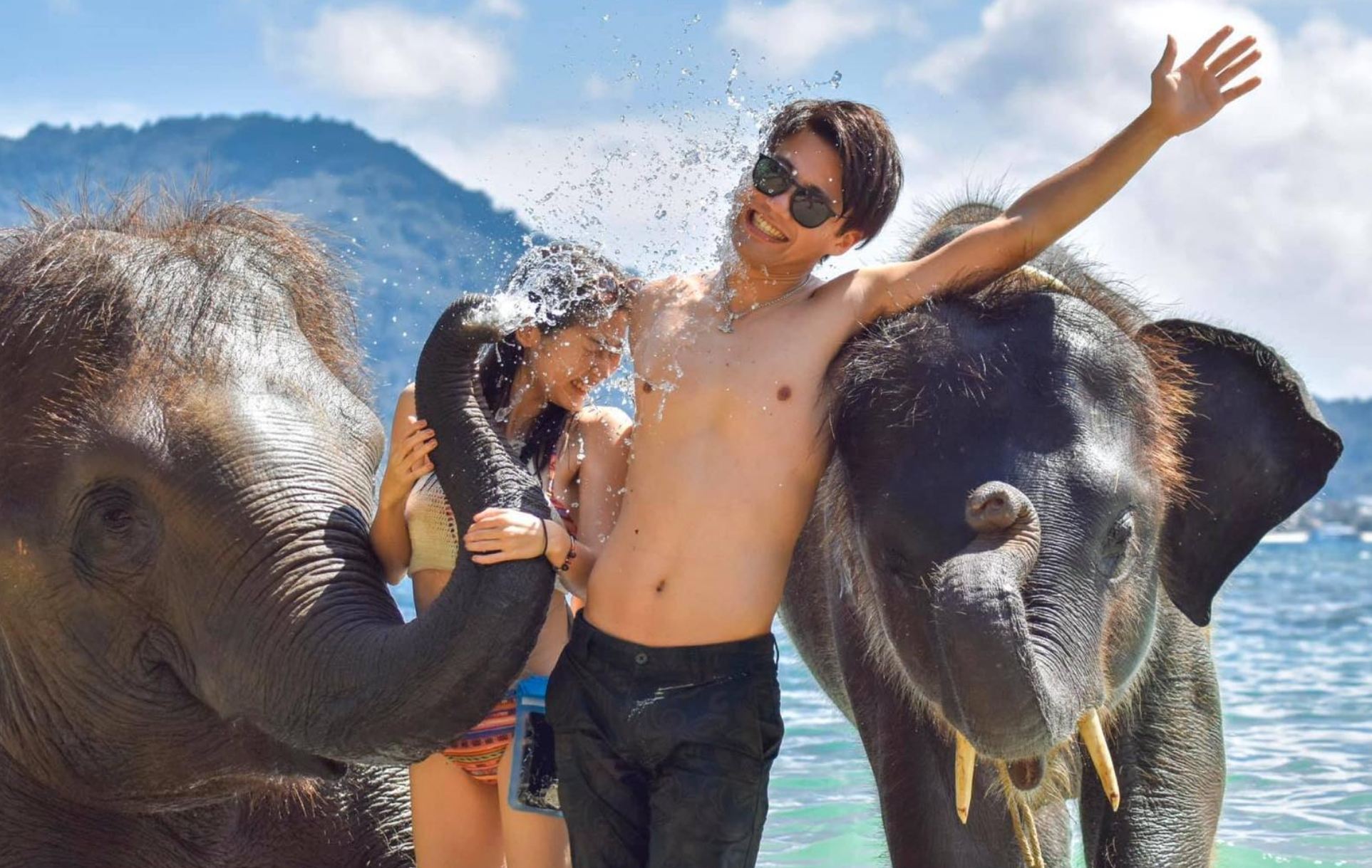 Phuket Lucky Beach: Swim & Photo Experience with Elephants