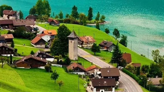 瑞士因特拉肯少女峰+魔戒原型小鎮【普通話包車/多日包車巨惠】