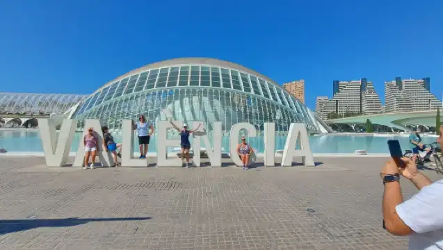 2-Hour Valencia Bike Tour to City of Arts and Sciences