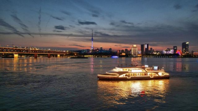 中國湖北+東湖生態旅遊風景區+武漢兩江遊覽·夜遊長江一日遊【提供多語種定制遊】