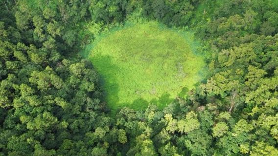 Tour di un giorno al cratere vulcanico, fabbrica di modellini navali, cantina vinicola, Black River Gorges e Terre dei sette colori a Mauritius con pranzo incluso