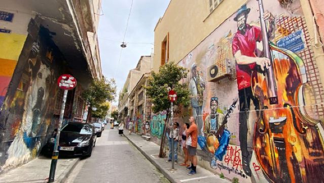 Athens: Private Urban Treasure Hunt and Tour