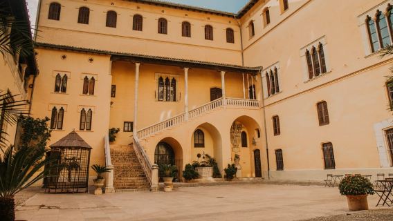 Gandia: Entrada al Palacio Ducal con audioguía