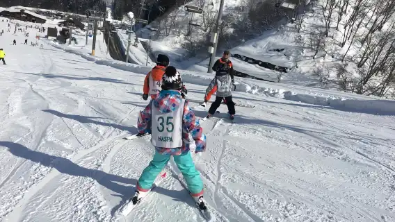 Ski instructor and skiing lessons at Naspa Yuzawa Ski Resort in Japan [Professional SAJ Chinese/English instructors | Quick start | Safety guaranteed]|Optional 2h or 4h lessons
