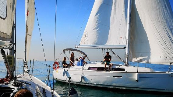 Excursiones en barco para grupos grandes y Team Building en Barcelona