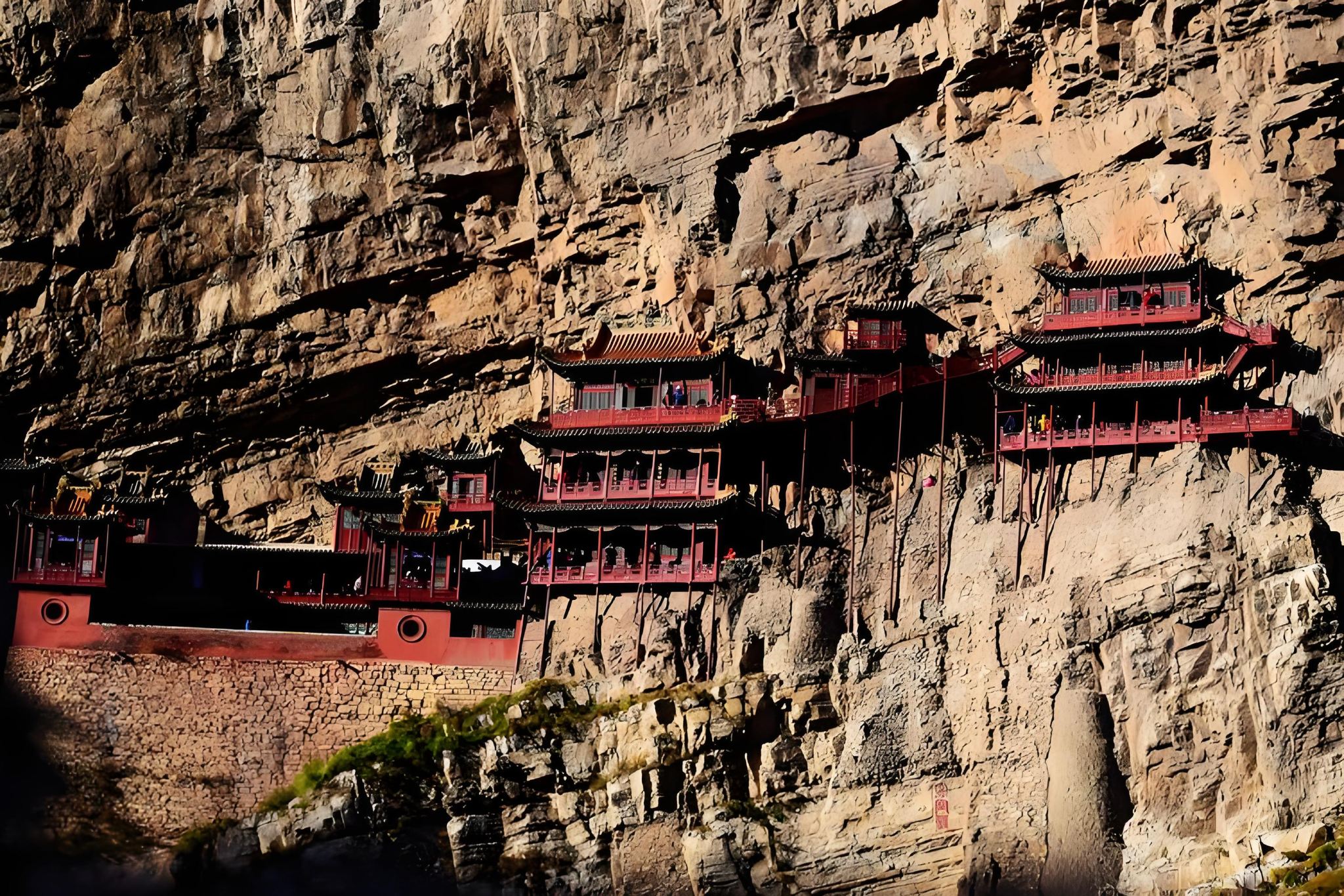 山西省大同市：懸空寺と応賢木塔を巡る日帰りツアー - 崖っぷちの古代寺院を鑑賞する中国語グループツアー