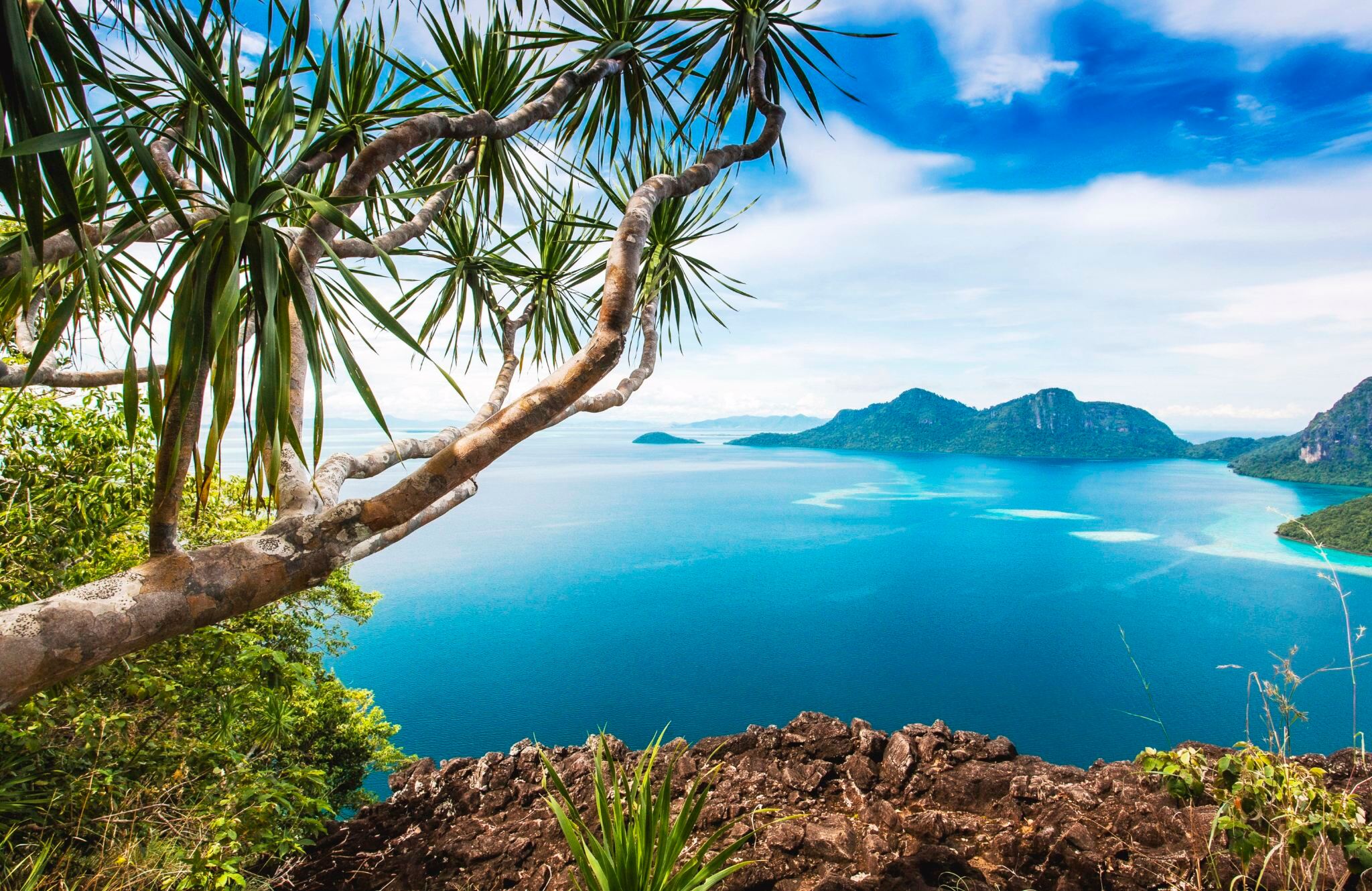 Semporna: Bohey, Mantabuan, Sibuan 3 Islands, Snorkel Tour with Lunch