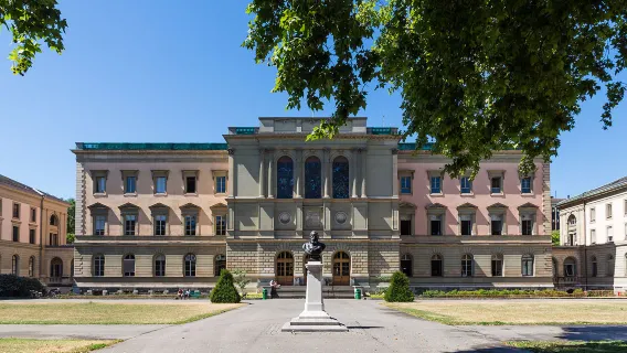 Servizio di pick-up dall'aeroporto/trasferimento all'aeroporto di Ginevra, Svizzera/itinerari personalizzati