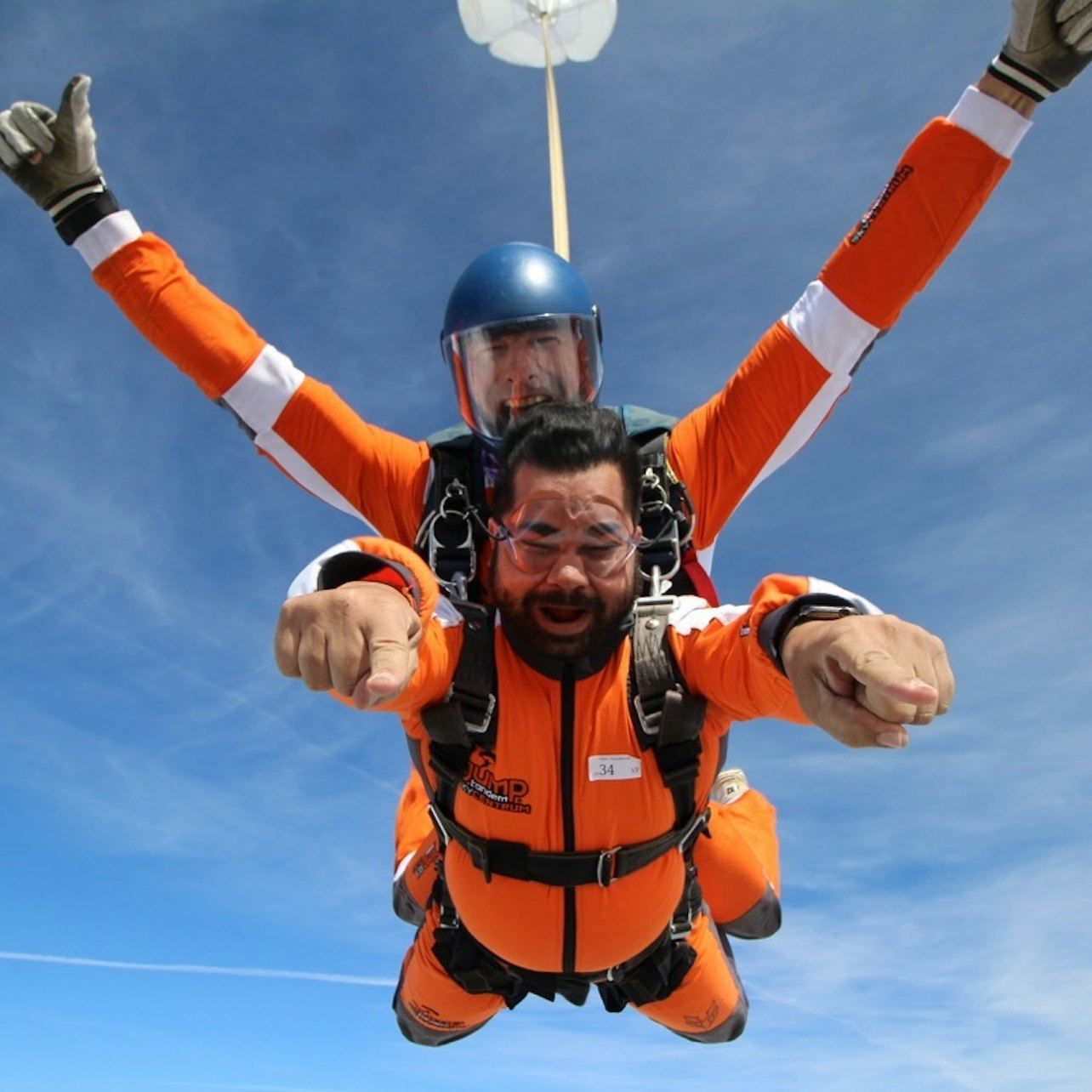 Prag: Tandem-Fallschirmsprung-Erlebnis + Transfers