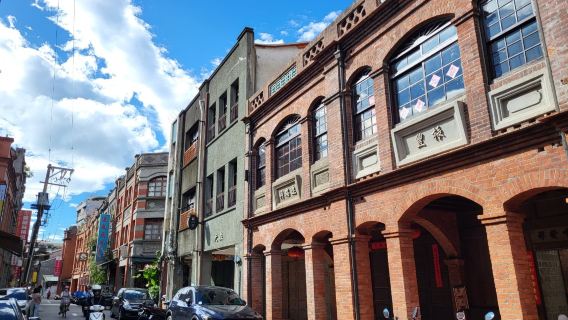 台北8時間│貸切フリープラン|セダンまたはワゴン選択OK│日本語ドライバー│九分も十分も事前スポットアレンジ自由!