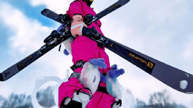 亞布力滑雪旅遊度假區魔毯區域滑雪+網紅滑雪服+頭盔+雪鏡+雪板+雪鞋+雪杖