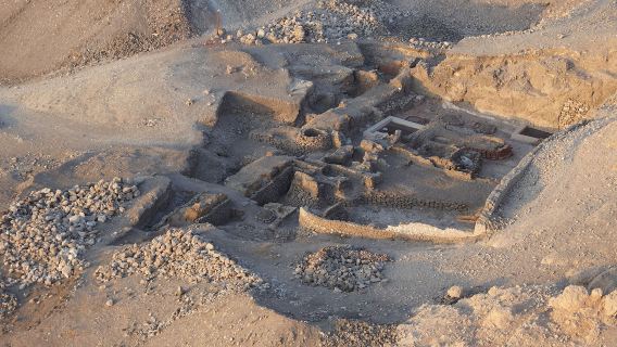 Hurgada'dan Tam Günlük Luksor Turu: Krallar Vadisi, Memnon Heykelleri, Karnak ve Luksor Tapınakları