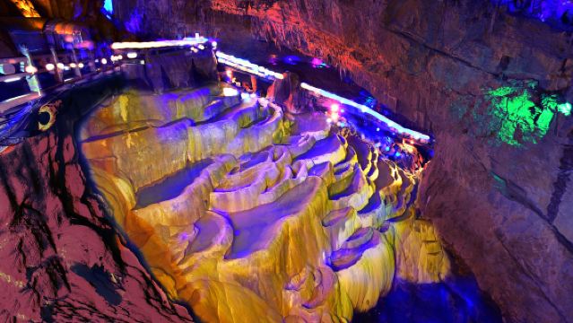 In-depth Day Tour in Kunming:Stone Forest's Majesty+Jiuxiang's Mystery[Ticket+Private Car]