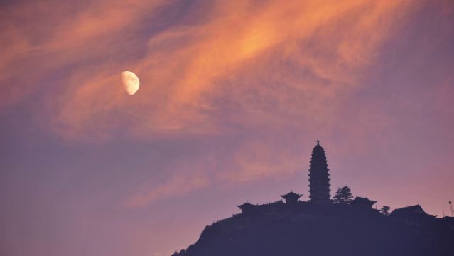  Dali One-Day Tour to Jizu Mountain: Ticket+Private Car[Buddhist Holy Land/Late Departure]