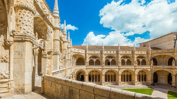 Jerónimos Monastery + Belém Tower in Lisbon + Lisbon Military Museum + Monument to the Discoveries private charter