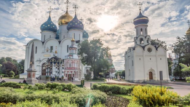 Sergiev Posad + The Holy Trinity-St. Sergius Lavra + Dormition Cathedral [Flexible itinerary]