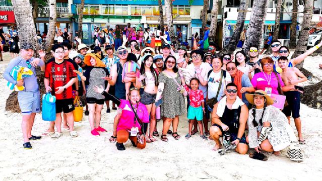 Boracay Island Hopping Tour: Azure Bay Package Itinerary with Buffet Lunch