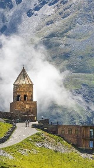 1-day tour to Mt Kazbek, Gudauri and Ananuri Fortress Complex | round-trip from Tbilisi
