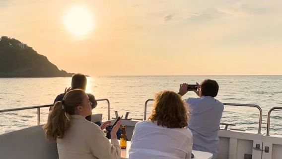 San Sebastian: Sunset from the sea on an eco-friendly catamaran