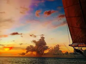 Private & Romantic Sunset Cruise Under Sails