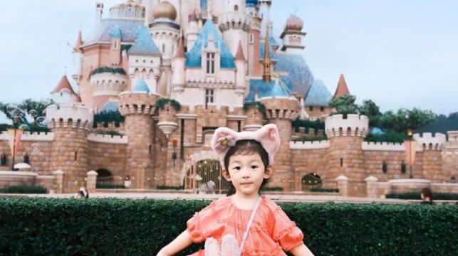 香港旅拍【包含攝影師迪士尼門票 香港市區街拍 結婚登記跟拍 不限人數】