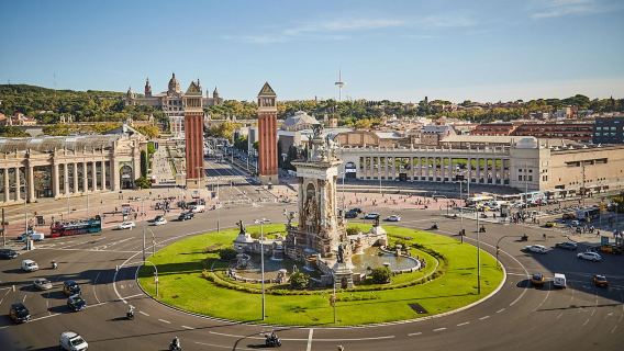 สเปน + พระราชวังเซบียา + อาสนวิหารเซบียา + หอระฆัง Giralda + จัตุรัสเอสปาญา